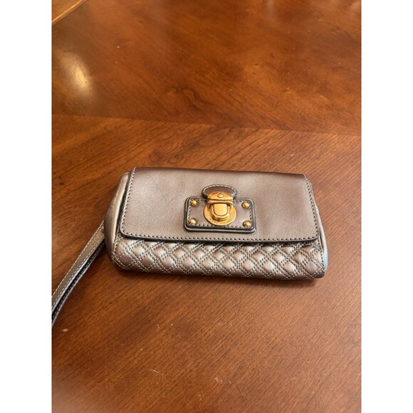 Marc Jacob’s Clutch - Picture 3 of 12
